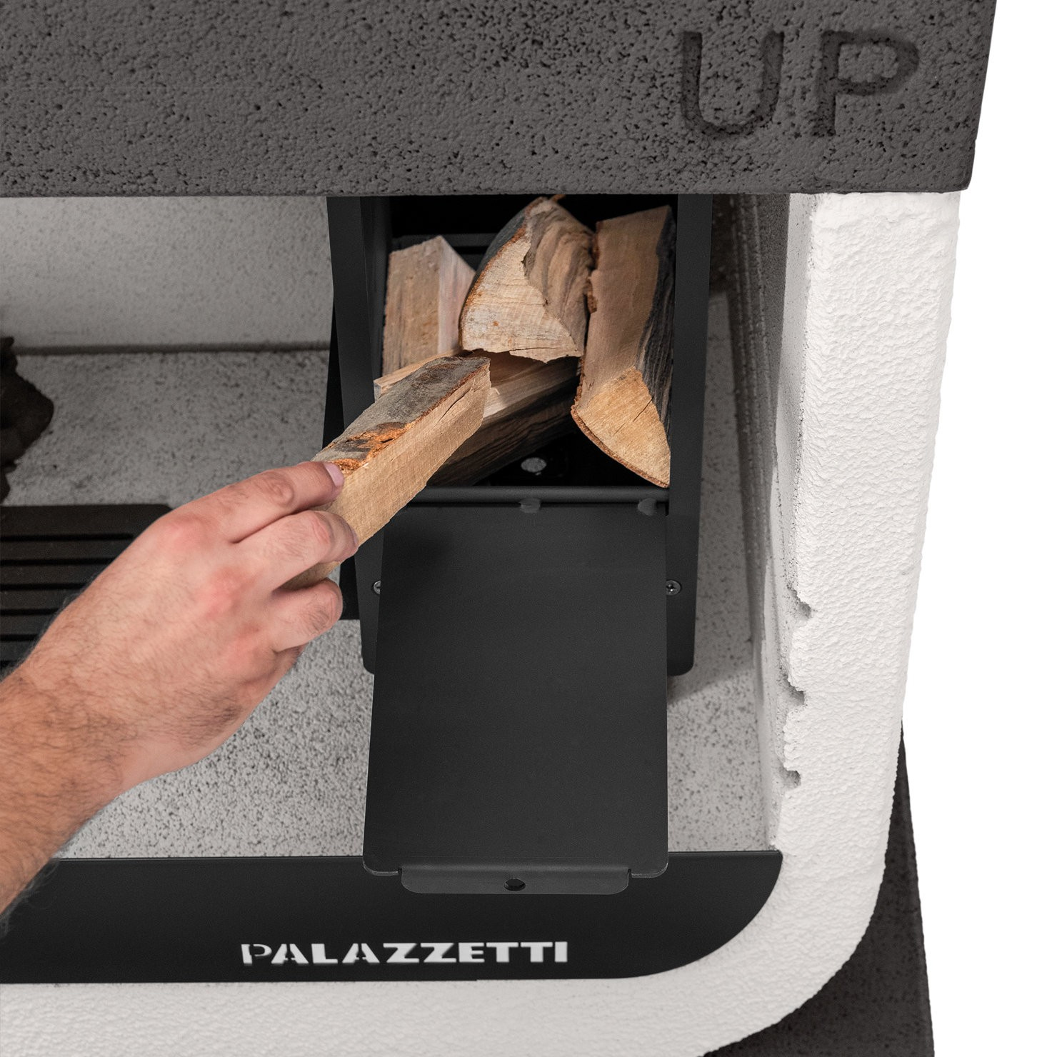Palazzetti-Brennholzhalter-Anzuendkamin-Grillkamin-Up.jpg Palazzetti Brennholzhalter / Anzündkamin für Grillkamin Up – Bild 1